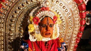 ನಾಗಮಂಡಲ ಮಾಡಲು ಸುಬ್ರಮಣ್ಯ ದೇವರು ಬಂದು ಹೇಳಿದ್ನಾ: ವಿನಯ್ ಗುರೂಜಿ ವಿವಾದದ ಹೇಳಿಕೆ 