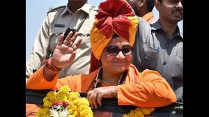 ವಿವಾದಾತ್ಮಕ ಹೇಳಿಕೆ ನೀಡಿದ ಪ್ರಜ್ಞಾ ಸಿಂಗ್ ಗೆ ಬಿಜೆಪಿ ತಪರಾಕಿ