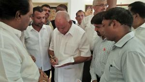 ಡೆಂಗ್ಯೂನಿಂದ ಮೃತಪಟ್ಟ ಸುದ್ದಿ ವಾಹಿನಿ ಛಾಯಾಗ್ರಾಹನ ಕುಟುಂಬಕ್ಕೆ 5 ಲಕ್ಷ ಪರಿಹಾರ 
