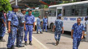 'ಕದಡಿದ ಕಾಶ್ಮೀರ, ಬೆಂಕಿಯೊಂದಿಗೆ ಸರಸ': ಕಣಿವೆ ರಾಜ್ಯದಲ್ಲಿ ಏನಾಗುತ್ತಿದೆ?