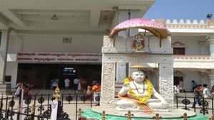 ಮಂತ್ರಾಲಯದಲ್ಲಿ ರಾಯರ ಆರಾಧನೆಗೆ ಭರದಿಂದ ಸಾಗುತ್ತಿದೆ ಸಿದ್ಧತೆ
