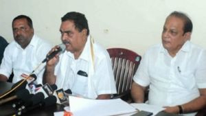  ಸಿಎಂ ಯಡಿಯೂರಪ್ಪ, ಅಪ್ಪ ಅಲ್ಲ ಅಜ್ಜ - ರಮಾನಾಥ್ ರೈ 
