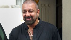 ದಶಕದ ಬಳಿಕ ಮತ್ತೊಮ್ಮೆ ರಾಜಕೀಯಕ್ಕೆ ಸಂಜಯ್ ದತ್ ಎಂಟ್ರಿ