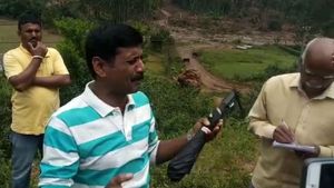 ನಮ್ಮ ಸ್ಥಿತಿ ನೋಡಿ ಎಂದು ಗೋಳಾಡಿದ ಸಂತ್ರಸ್ತ; ತುಟಿ ಬಿಚ್ಚಲಿಲ್ಲ ಸಿಎಂ