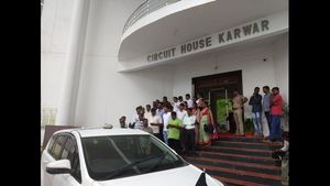  ಇಂದು ಕಾರವಾರದಲ್ಲಿ ಪ್ರವಾಹ ಪರಿಶೀಲನೆ; ಯಡಿಯೂರಪ್ಪ ಪ್ರವಾಸಕ್ಕೆ ತೊಡಕಾದ ಮಳೆ