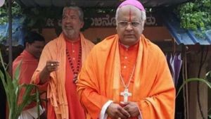 ವಿವಾದ ಎಬ್ಬಿಸಿದ ಕೇಸರಿ ನಿಲುವಂಗಿ, ತಿಲಕ ಇಟ್ಟ ಬಿಷಪ್ ಚಿತ್ರ