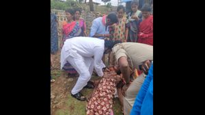 ಸಚಿವ ಬಿ. ಶ್ರೀರಾಮುಲು ಮಾನವೀಯತೆಗೆ ಜನರ ಶ್ಲಾಘನೆ 