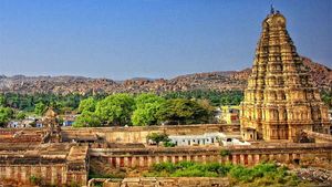 ಹಂಪಿಯಲ್ಲಿ ಡಬಲ್ ಡೆಕ್ಕರ್ ಬಸ್ ಪರಿಚಯಿಸಲಿದೆ ಕೆಎಸ್‌ಟಿಡಿಸಿ