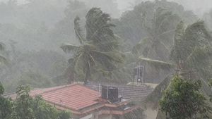  ಉಡುಪಿ ಜಿಲ್ಲೆಯಾದ್ಯಂತ ಭಾರೀ ಗಾಳಿಮಳೆ: ಜನಜೀವನ ಅಸ್ತವ್ಯಸ್ತ