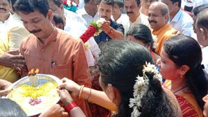  ರಾಜ್ಯಾಧ್ಯಕ್ಷ ನಳಿನ್ ಕುಮಾರ್ ಭೇಟಿ ಸಂದರ್ಭ ಇಬ್ಬರು ಶಾಸಕರ ಗೈರು; ಬಿಜೆಪಿ ಭಿನ್ನಮತ ಸ್ಫೋಟ