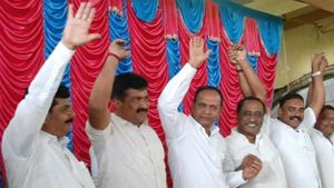  ಉಪಚುನಾವಣೆ: ಕೆ.ಆರ್.ಪೇಟೆಯಲ್ಲಿ ಒಗ್ಗಟ್ಟಿನ ಮಂತ್ರ ಪಠಿಸಿದ ಕೈ ಮುಖಂಡರು