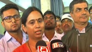  ಕಷ್ಟಕ್ಕೆ ಕಣ್ಣೀರು ಹಾಕುವ ಜಾಯಮಾನ ಡಿಕೆಶಿಯದ್ದಲ್ಲ; ಗುಡುಗಿದ ಲಕ್ಷ್ಮಿ ಹೆಬ್ಬಾಳ್ಕರ್