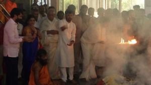 ಕುರ್ಚಿ ಕಾಲು ಗಟ್ಟಿಯಾಗಿದ್ರೆ ಸಾಕು; ಕುಮಾರಣ್ಣನ ಹಾದಿಯಲ್ಲಿ ಯಡಿಯೂರಪ್ಪ?