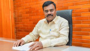 ತಲೆಕೆಟ್ಟವರು ಬಿಜೆಪಿ ಸೇರಬೇಕಷ್ಟೆ : ಎಸ್. ಆರ್. ಶ್ರೀನಿವಾಸ್