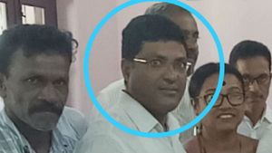 ಲಂಚ ಸ್ವೀಕರಿಸುತ್ತಿದ್ದಾಗ ಸಿಕ್ಕಿಬಿದ್ದ ವಿರಾಜಪೇಟೆ ತಹಶೀಲ್ದಾರ್