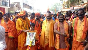 ದತ್ತಮಾಲಾ ಶೋಭಾ ಯಾತ್ರೆಯಲ್ಲಿ ರವಿ, ಬಿಎಸ್ ವೈ ವಿರುದ್ಧ ಸಿಟ್ಟು 