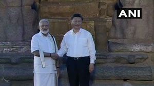 ವೈರಲ್ ವಿಡಿಯೋ: ಮೋದಿ-ಕ್ಸಿ 'ಅರ್ಜುನ ತಪಸ್ಸಿನ ಶಿಲಾಕೆತ್ತನೆ' ನೋಡುವಾಗ 