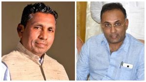 ಮುಗಿಲುಮುಟ್ಟಿದ ಕಾಂಗ್ರೆಸ್ ಅಂತಃಕಲಹ: ಮುನಿಯಪ್ಪ ಆಕ್ರೋಶದ ಬೆಂಕಿಗೆ ಗುಂಡೂರಾವ್ ತುಪ್ಪ 