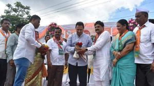 ರಾಜ್ಯಕ್ಕೆ ಸಾರಾಯಿ ಭಾಗ್ಯ ನೀಡಿದ್ದೇ ಸಿದ್ದರಾಮಯ್ಯ: ಅನಂತಕುಮಾರ್ ಟೀಕೆ
