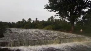 11 ವರ್ಷದ ನಂತರ ತುಂಬಿದ ಕಳಸಾಪುರ ದೊಡ್ಡ ಕೆರೆ