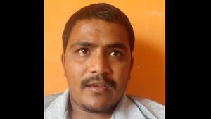 ಡಿಕೆಶಿ ಸಿಎಂ ಆಗುವವರೆಗೆ ಮದುವೆ ಮಾಡಿಕೊಳ್ಳುವುದಿಲ್ಲ ಎಂದು ಅಭಿಮಾನಿ ಪ್ರಮಾಣ 