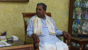 ಸರ್ಕಾರ ಕೆಡವುವುದು ದೇವೇಗೌಡರ ಕುಟುಂಬದ ಕೆಲಸ: ಸಿದ್ದರಾಮಯ್ಯ