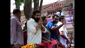 ಜೋಡೆತ್ತುಗಳ ವಿರುದ್ಧ ಮತ್ತೆ ಸಮರ ಸಾರಿದ ಎಲ್‌ಆರ್ ಶಿವರಾಮೇಗೌಡ 