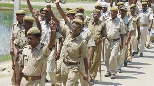 25,000 ಮಂದಿ ಹೋಂ ಗಾರ್ಡ್ ಉದ್ಯೋಗ ಕಿತ್ತುಕೊಂಡ ಸಿಎಂ ಯೋಗಿ 