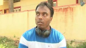 ಸಿಡ್ನಿ ಟು ಹುಬ್ಬಳ್ಳಿ ಪ್ರೇಮ್ ಕಹಾನಿ; ಹುಡುಗಿಗಾಗಿ ಹುಬ್ಬಳ್ಳಿಯಲ್ಲಿ ಧರಣಿ ಕುಳಿತಿದ್ದಾನೆ ಈ ಪ್ರೇಮಿ