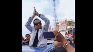 ಚಿಕ್ಕಬಳ್ಳಾಪುರ: ಸುಧಾಕರ್ ಪರ ಖ್ಯಾತ ಹಾಸ್ಯನಟ ಬ್ರಹ್ಮಾನಂದಂ ಪ್ರಚಾರ