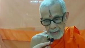 ಸವಾಲು ಸ್ವೀಕರಿಸಿ ಕುವೆಂಪು ಕವನ ವಾಚಿಸಿದ ಪೇಜಾವರ ಶ್ರೀಗಳು