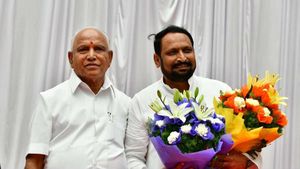 ಫಲಕೊಟ್ಟ ಲಕ್ಷ್ಮಣ ಸವದಿ ಸಂಧಾನ; ಜೆಡಿಎಸ್‌ಗೆ ಹಿನ್ನಡೆ! 