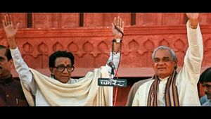ಶಿವಸೇನೆ-ಎನ್ಸಿಪಿ ಸರಕಾರ ಸಾಧ್ಯತೆ: ಅದೆಷ್ಟು ವ್ಯಥೆ ಪಡುತ್ತಿದೆಯೋ ಬಾಳಾ ಠಾಕ್ರೆ ಆತ್ಮ! 