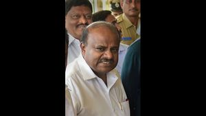 ಸರ್ಕಾರವೇ ಮುಂದೆ ನಿಂತು ಕೊಂದಿದೆ: ಎಚ್ ಡಿ ಕುಮಾರಸ್ವಾಮಿ ಆರೋಪ