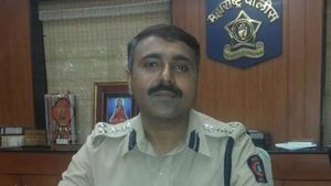 ಮಸೂದೆ ವಿರೋಧಿಸಿ ರಾಜೀನಾಮೆ: ಆಗಸ್ಟ್‌ನಲ್ಲಿಯೇ ವಿಆರ್‌ಎಸ್‌ಗೆ ಅರ್ಜಿ ಸಲ್ಲಿಸಿದ್ದ ಅಧಿಕಾರಿ