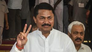 ಯುದ್ಧಮುನ್ನ ಬಿಜೆಪಿ ಶಸ್ತ್ರತ್ಯಾಗ: 'ಮಹಾ' ಆಸೆಂಬ್ಲಿಗೆ ಕೈ ಶಾಸಕರೇ ಸ್ಪೀಕರ್! 