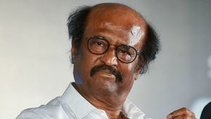 CAA ಪ್ರತಿಭಟನೆ, ಹಿಂಸಾಚಾರದ ಬಗ್ಗೆ ಸೂಪರ್ ಸ್ಟಾರ್ ರಜನಿ ಕಳವಳ 