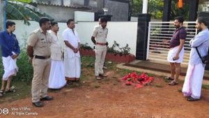 ಶಿರಸಿ ಮಾರಿಕಾಂಬ ಜಾತ್ರೆ ಘೋಷಣೆ ಬೆನ್ನಲ್ಲೇ ದೇಗುಲ ಅಧ್ಯಕ್ಷರ ಮನೆ ಮುಂದೆ ಮಾಟ