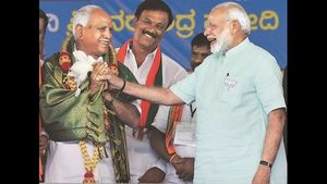 ಅಸಲಿಗೆ ರಾಜಭವನದಲ್ಲಿ ಮೋದಿ - ಬಿಎಸ್ವೈ ನಡುವೆ ನಡೆದಿದ್ದಾರೂ ಏನು? 
