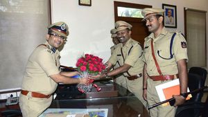 ಗಲಭೆ, ಬಾಂಬ್ ವಿವಾದ ; ಮಂಗಳೂರು ಪೊಲೀಸ್ ಆಯುಕ್ತ ಹರ್ಷ ಯಾರು? 