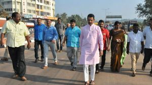 ಕುಂಟುತ್ತಾ, ತೆವಳುತ್ತಾ ಸಾಗಿದ ಮಂಗಳೂರು ಪಂಪ್​ವೆಲ್ ಫ್ಲೈಓವರ್ ಕೊನೆಗೂ ಸಂಚಾರಕ್ಕೆ ಮುಕ್ತ 