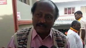  ಶೃಂಗೇರಿ ಸಾಹಿತ್ಯ ಸಮ್ಮೇಳನ; ಮನು ಬಳಿಗಾರ್ ವಿರುದ್ಧ ಸಾಹಿತಿ ಕುಂ.ವೀರಭದ್ರಪ್ಪ ಆಕ್ರೋಶ