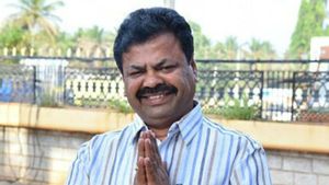 ತಮ್ಮದೇ ಸರ್ಕಾರದ ಆದೇಶ ಉಲ್ಲಂಘಿಸಿದ ರೇಣುಕಾಚಾರ್ಯ