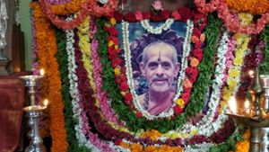  ಪೇಜಾವರ ಶ್ರೀ ಸಮಾರಾಧನೋತ್ಸವ; ಪರಿಶಿಷ್ಟ ಜನರ ಕಾಲೋನಿಯಲ್ಲಿ ಅನ್ನದಾನ