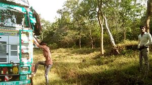  ಬಂಡೀಪುರದಲ್ಲಿ ಜನರು ಹೀಗೆ ಮಾಡೋದು ಎಷ್ಟು ಸರಿ? ಇದಕ್ಕೆ ಹೊಣೆ ಯಾರು?