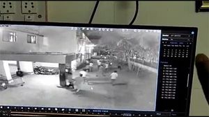  ಈವ್ ಟೀಸಿಂಗ್; ಬೆಳಗಾವಿಯ ಹಾಸ್ಟೆಲ್ ಗೆ ರಾತ್ರೋರಾತ್ರಿ ನುಗ್ಗಿ ದಾಂಧಲೆ