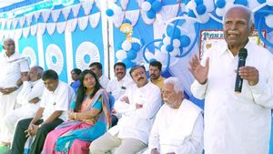  ಸಚಿವ ನಾರಾಯಣ ಗೌಡರಿಗೆ ಮಾಜಿ ಸ್ಪೀಕರ್ ಕೃಷ್ಣ ಹೇಳಿದ ಕಿವಿಮಾತೇನು?