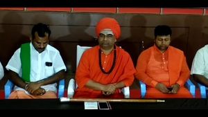 ಮತ್ತಷ್ಟು ಬಿಗಡಾಯಿಸಿದ ಹುಬ್ಬಳ್ಳಿ ಮೂರು ಸಾವಿರ ಮಠದ ವಿವಾದ