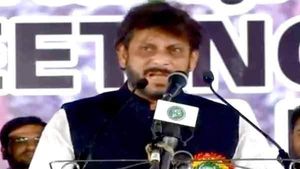 '100 ಕೋಟಿ ಹಿಂದೂಗಳಿಗಿಂತ 15 ಕೋಟಿ ನಾವೇ ಹೆಚ್ಚು': ಎಐಎಂಐಎಂ ಮುಖಂಡನ ವಿರುದ್ಧ ಎಫ್‌ಐಆರ್