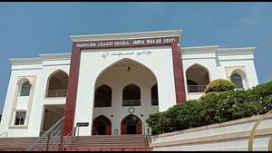 ಕೊರೊನಾ ಎಫೆಕ್ಟ್: ಉಡುಪಿಯ ಕೃಷ್ಣಮಠ, ಮಸೀದಿಗಳಲ್ಲೂ ನಿರ್ಬಂಧ